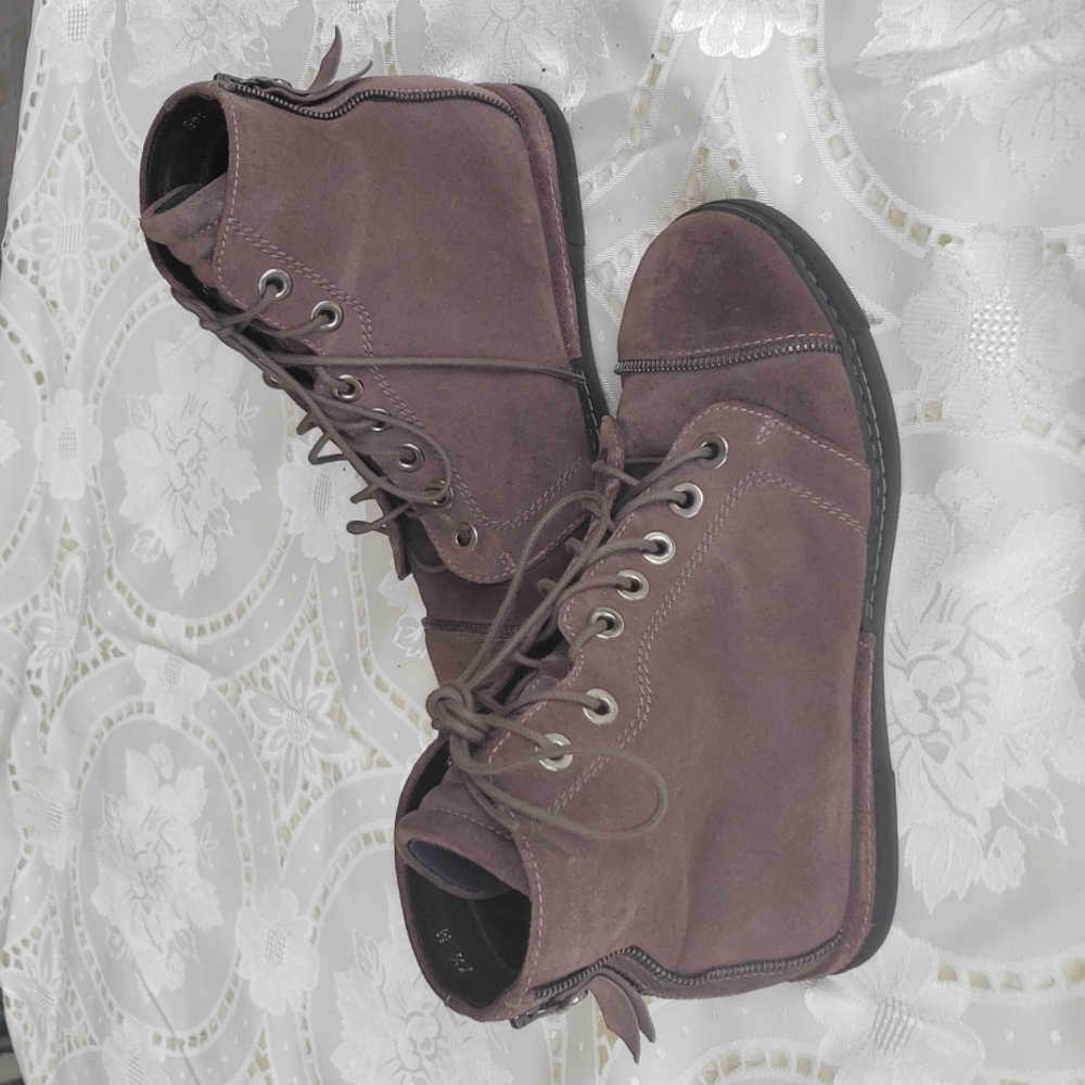 Stuart Weitzman Zipit High Top Suede Bootie - Picture 3 of 15